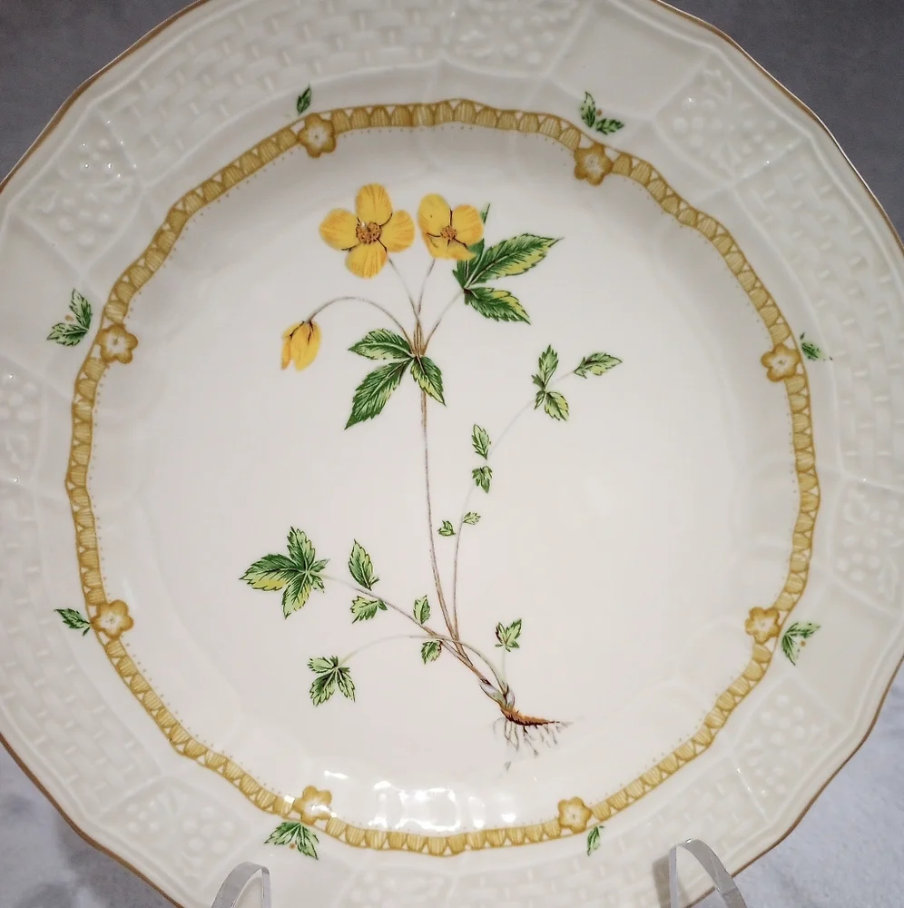 Pair Mikasa Royalty Salad Plates Fine Ivory